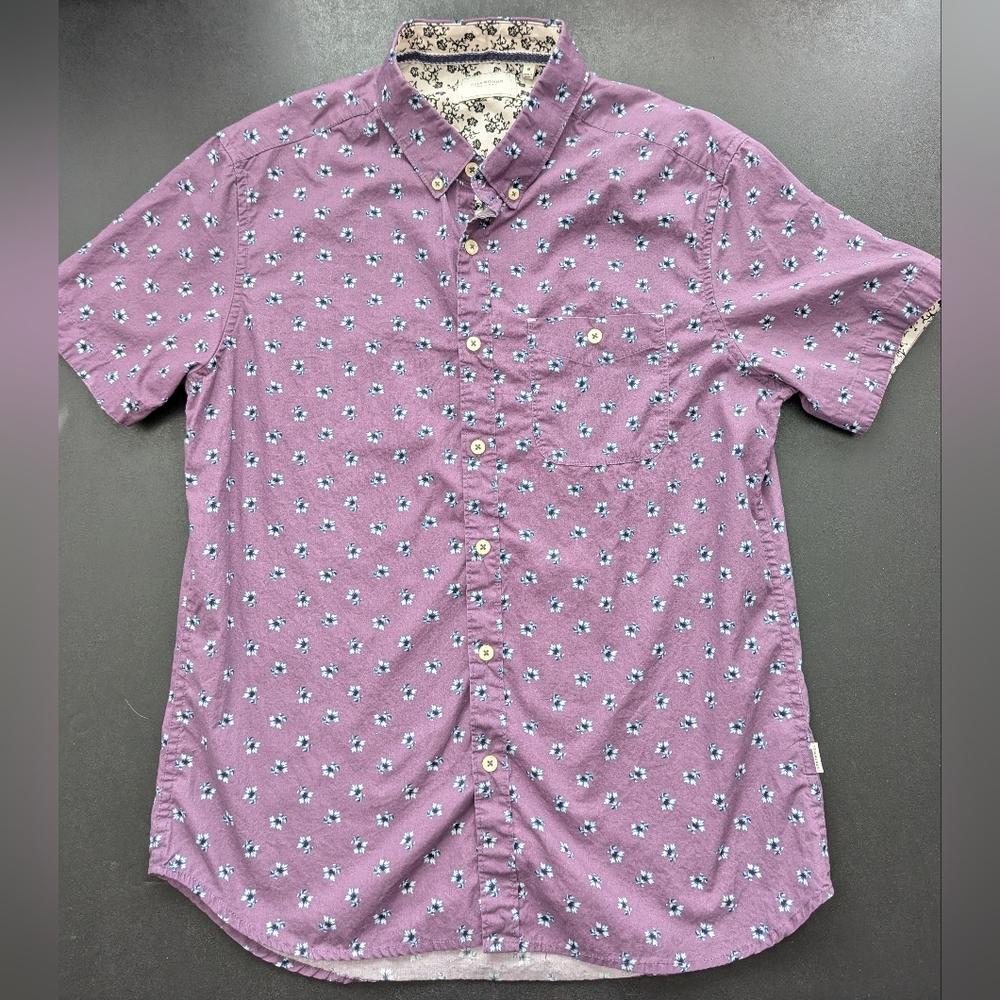 Men's 7 Diamonds Short Sleeve Button Down Shirt sz Medium Purple Patterned Shirt